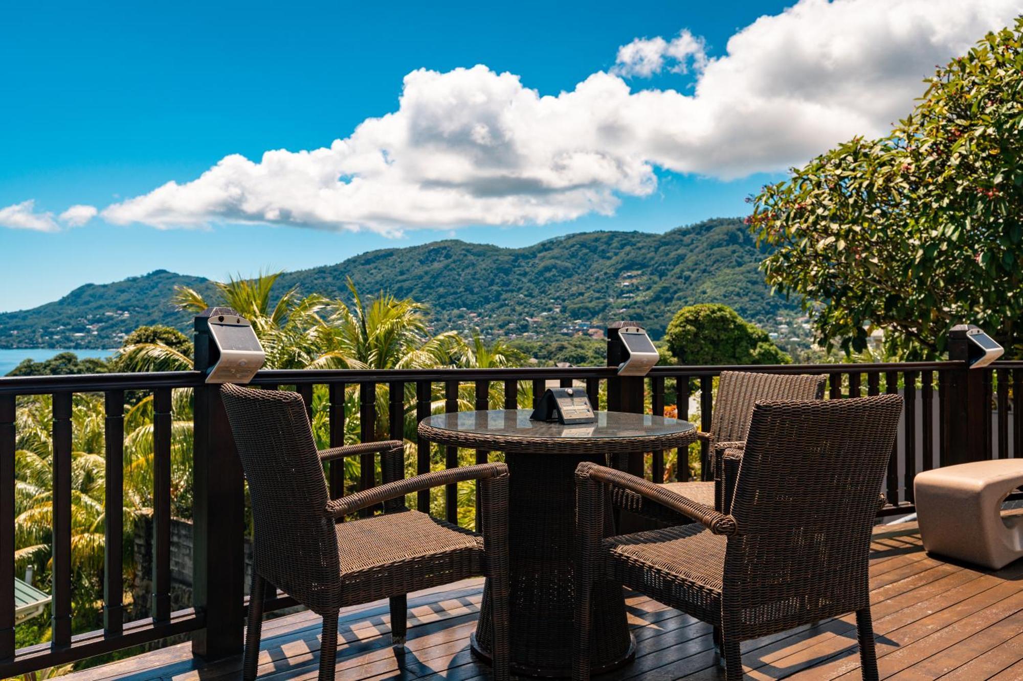 D'Offay Seaview Apartments Beau Vallon  Exterior photo